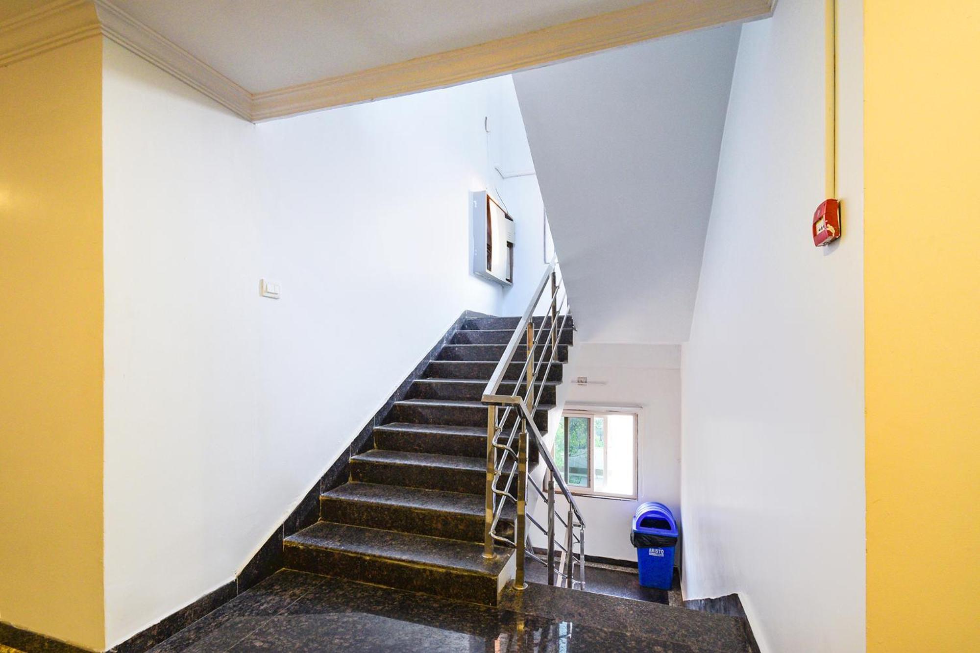 Fabhotel The Cinco Primera - Nr Kbr Park, Banjara Hills Hyderabad Esterno foto