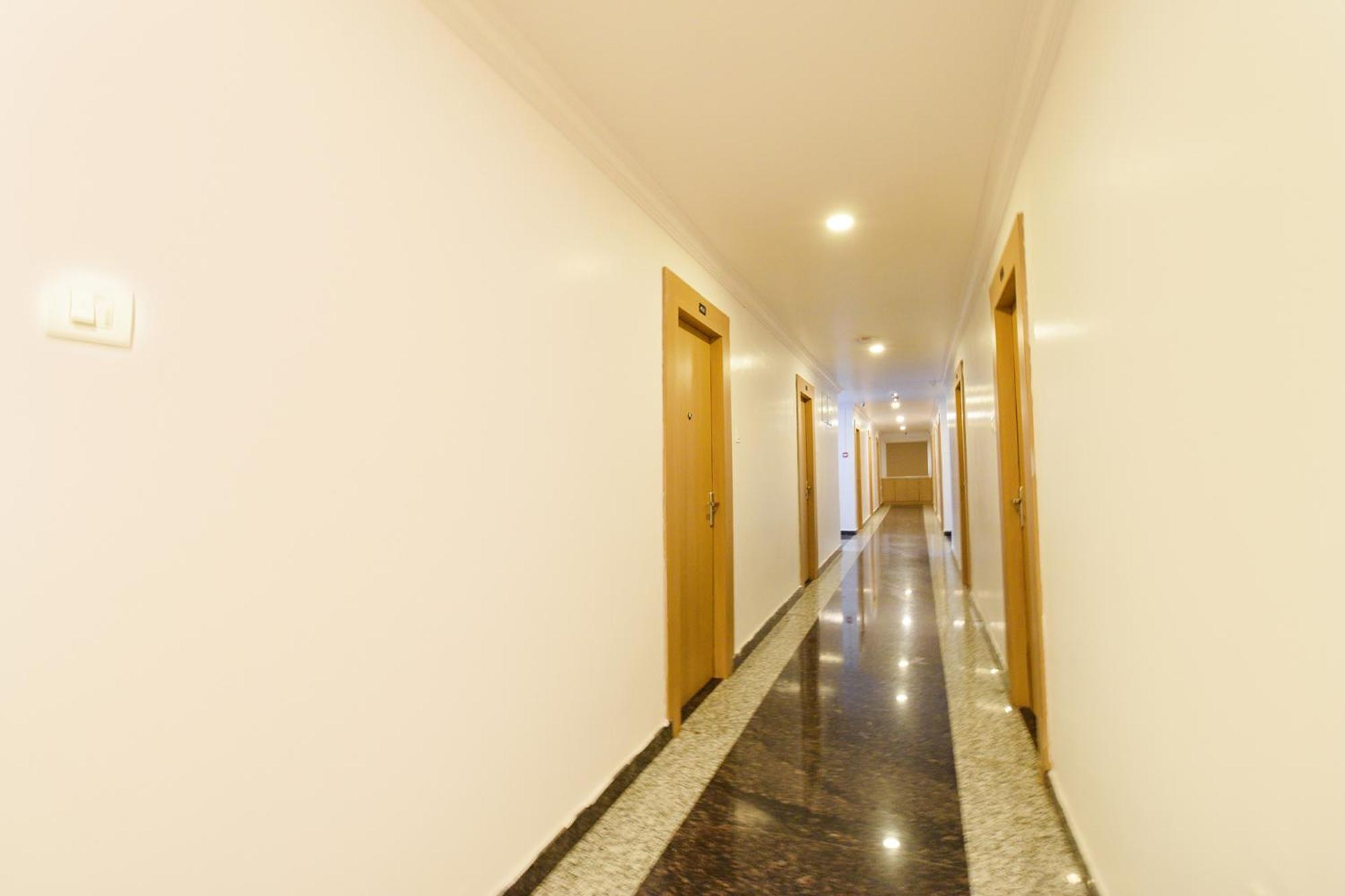 Fabhotel The Cinco Primera - Nr Kbr Park, Banjara Hills Hyderabad Esterno foto